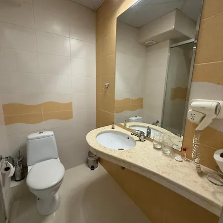Cosmos Hotel 3*